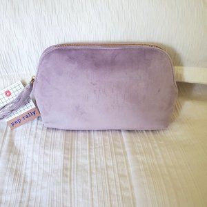 COPY - BRAND NEW WOMENS WALLET OR MAKEUP BAG